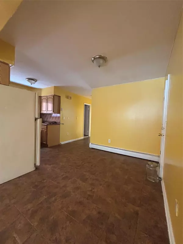 Bronx, NY 10467,659 Nereid AVE