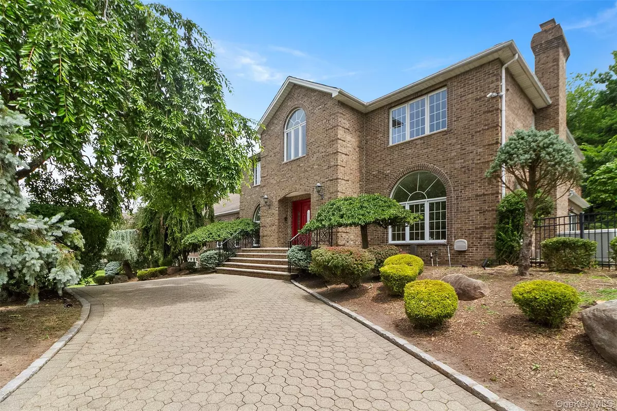 Blauvelt, NY 10913,25 Pine Glen DR