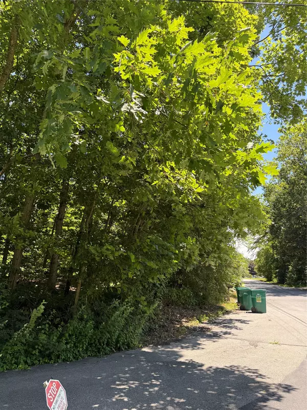 Hyde Park, NY 12538,64 Holt RD