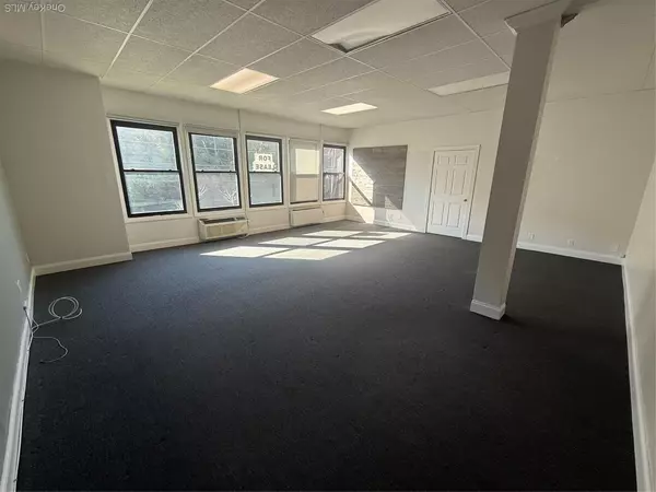 Wading River, NY 11792,2042 N Country RD #201/202