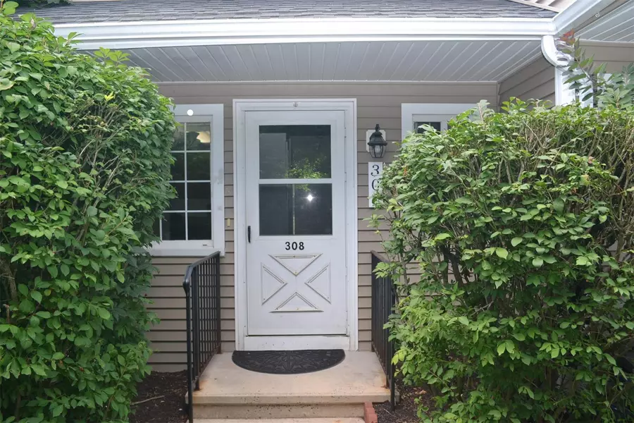 308 Covington Green LN, Patterson, NY 12563