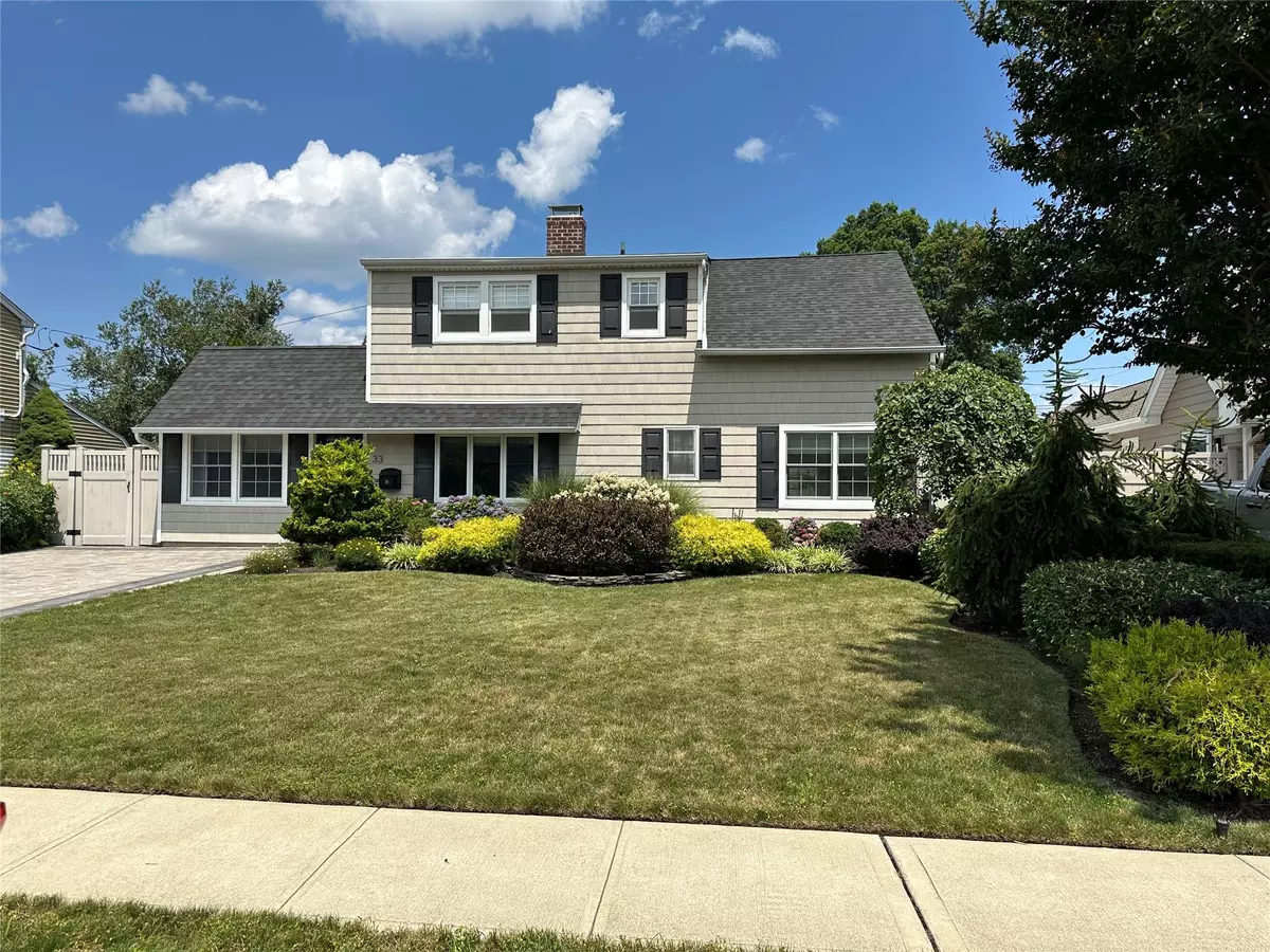 Levittown, NY 11756,33 Rigger Lane