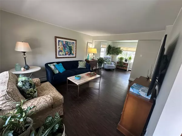 Levittown, NY 11756,33 Rigger Lane