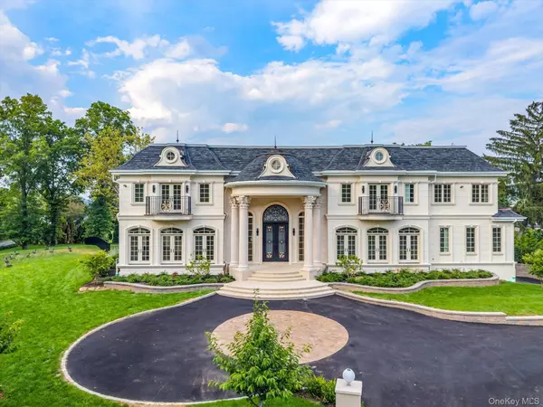 Great Neck, NY 11024,566 E Shore RD