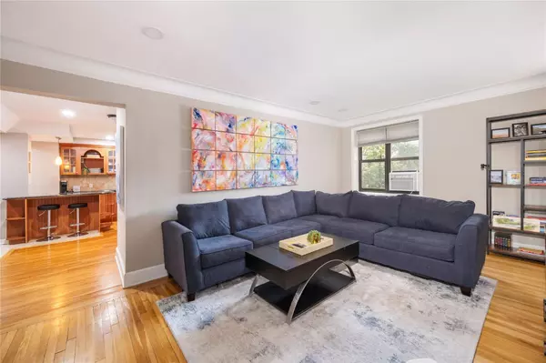 17 N Chatsworth AVE #6HI, Larchmont, NY 10538