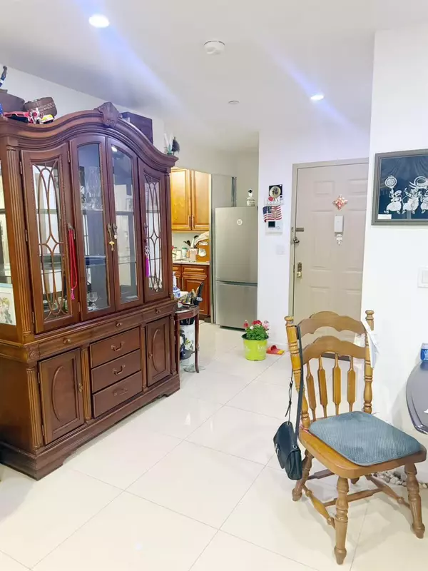 Corona, NY 11368,10831 50th AVE #3A