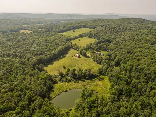 New Lebanon, NY 12060,439 Kelly RD