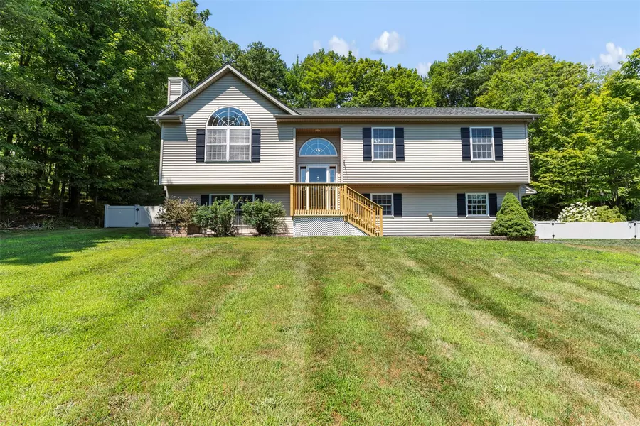 101 Hansburg RD, Pine Bush, NY 12566