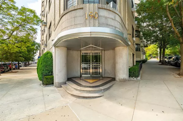 Bronx, NY 10458,190 E Mosholu Pkwy #4G