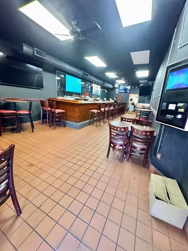 Corona, NY 11368,106-16 Corona Ave