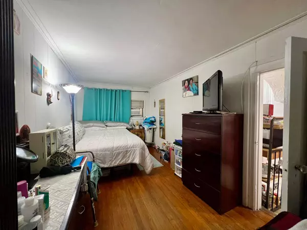 Corona, NY 11368,102-56 46th AVE