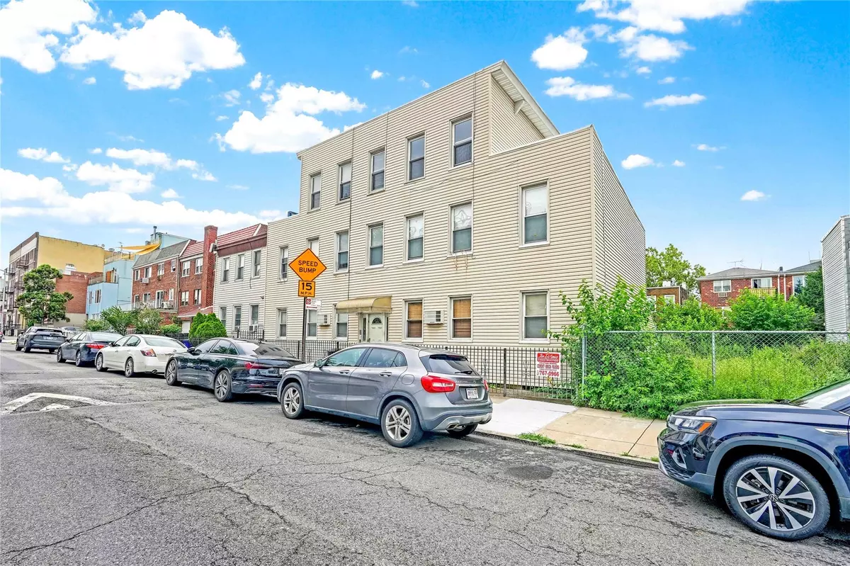 Astoria, NY 11103,3245 37th ST