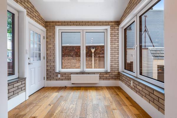 Glendale, NY 11385,66-44 Central AVE #1