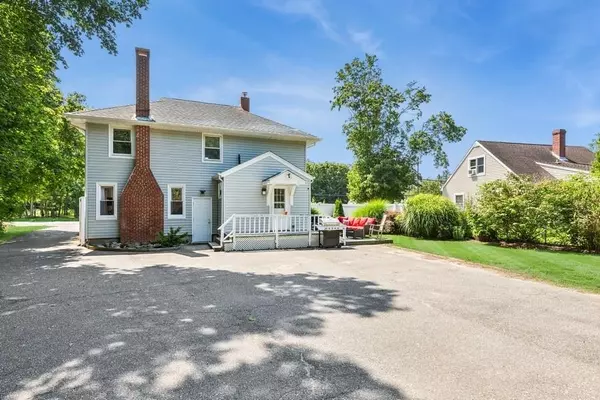 Mattituck, NY 11952,18955 Main RD