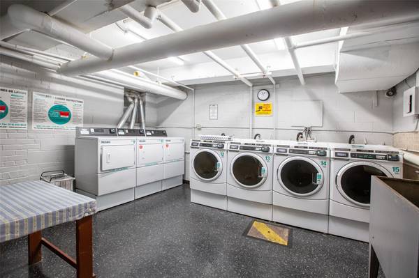Flushing, NY 11355,43-43 kissena blvd #506