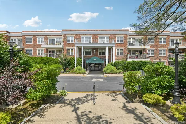 1534 Broadway #202, Hewlett, NY 11557