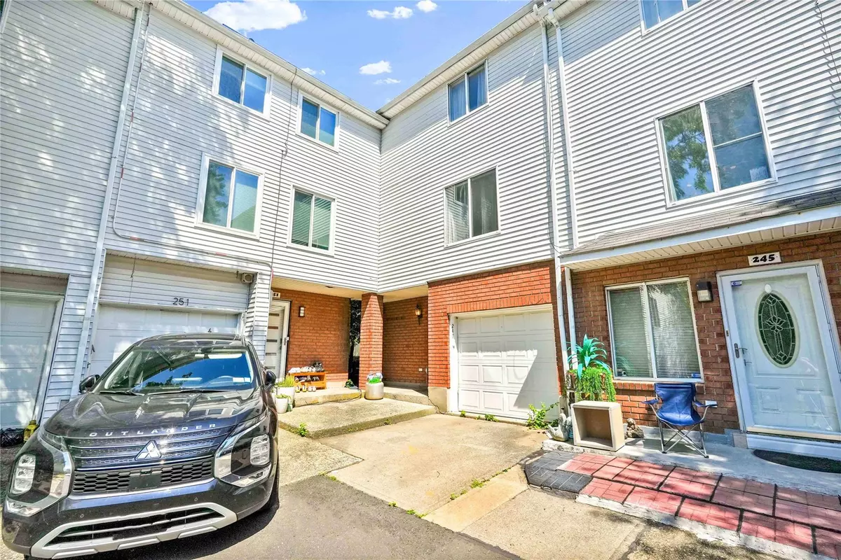 Staten Island, NY 10312,247 Ilyssa Way