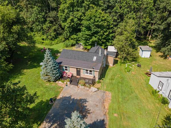 Pine Bush, NY 12566,331 Lake Shore DR