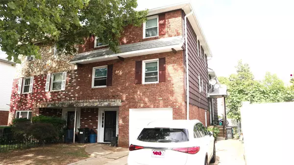 57-53 225th ST, Bayside, NY 11364