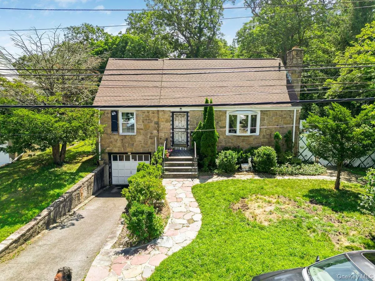 Yonkers, NY 10701,60 Gramercy AVE
