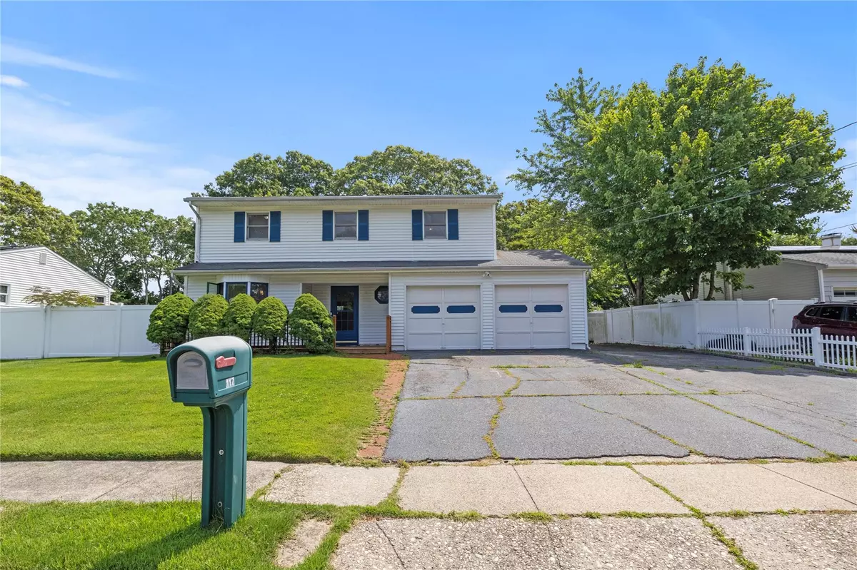 Centereach, NY 11720,117 Selden BLVD