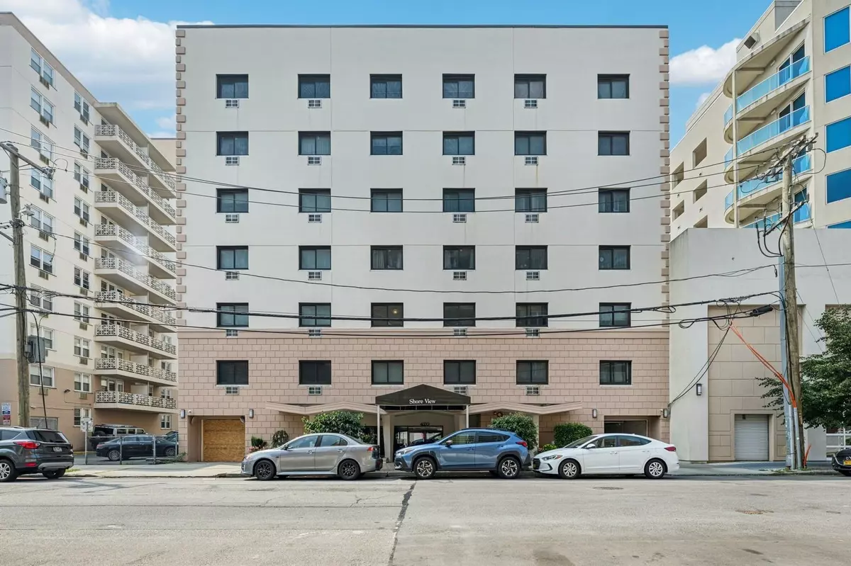 Long Beach, NY 11561,420 Shore RD #2M