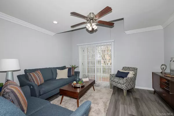 Port Jefferson, NY 11777,42 Pinnacle DR #42