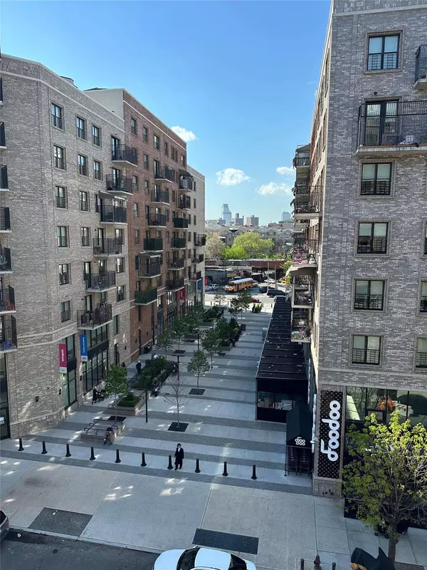 Brooklyn, NY 11206,43 Gerry ST #5