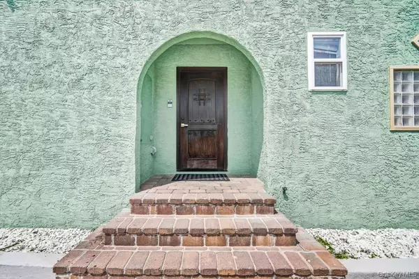 2041 Park ST #3, Atlantic Beach, NY 11509