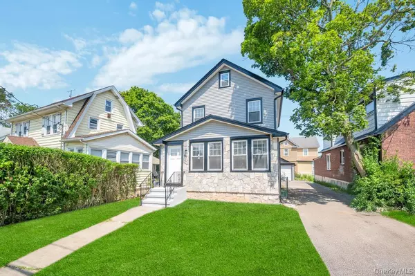 Freeport, NY 11520,272 N Columbus AVE