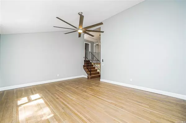 Rocky Point, NY 11778,12 Knoll RD