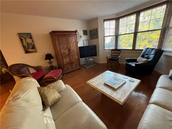 White Plains, NY 10605,300 Mamaroneck AVE #509