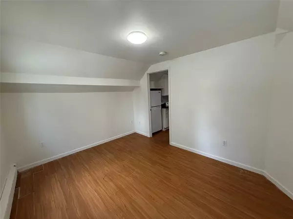 Poughkeepsie, NY 12601,8 Harrison ST #3