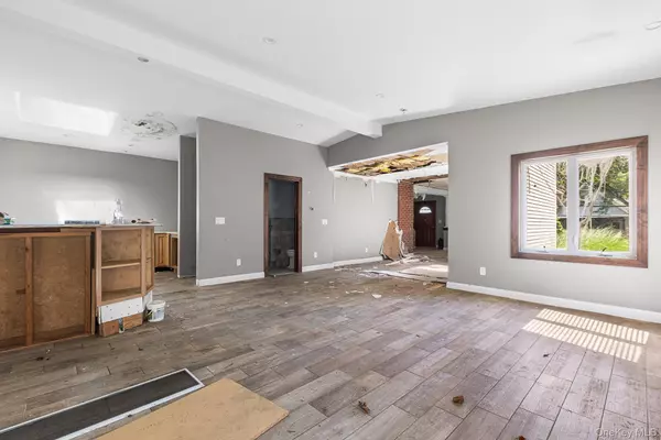 Newburgh, NY 12550,685 South ST