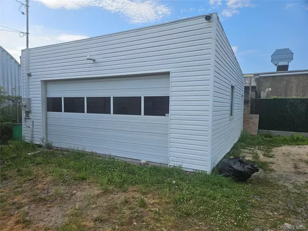 Inwood, NY 11096,34 Pearl ST