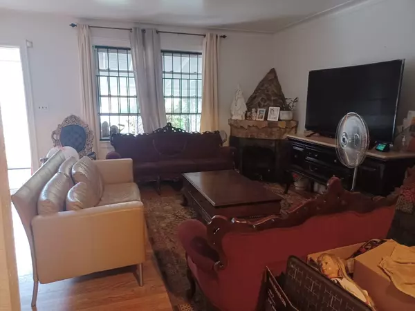 Jamaica, NY 11434,17710 Troutville RD