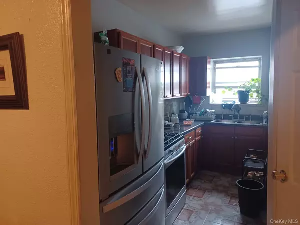 Jamaica, NY 11434,17710 Troutville RD
