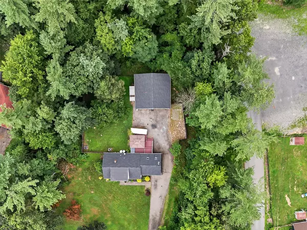 Hyde Park, NY 12538,41 White Oaks RD