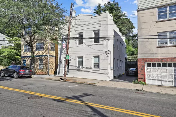 Dobbs Ferry, NY 10522,40 Main ST