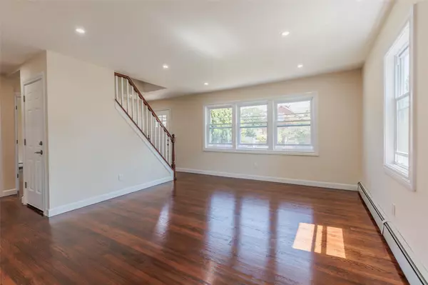 Lindenhurst, NY 11757,260 S Broome AVE