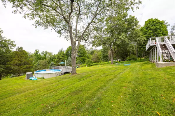 Poughquag, NY 12570,121 Hillside RD