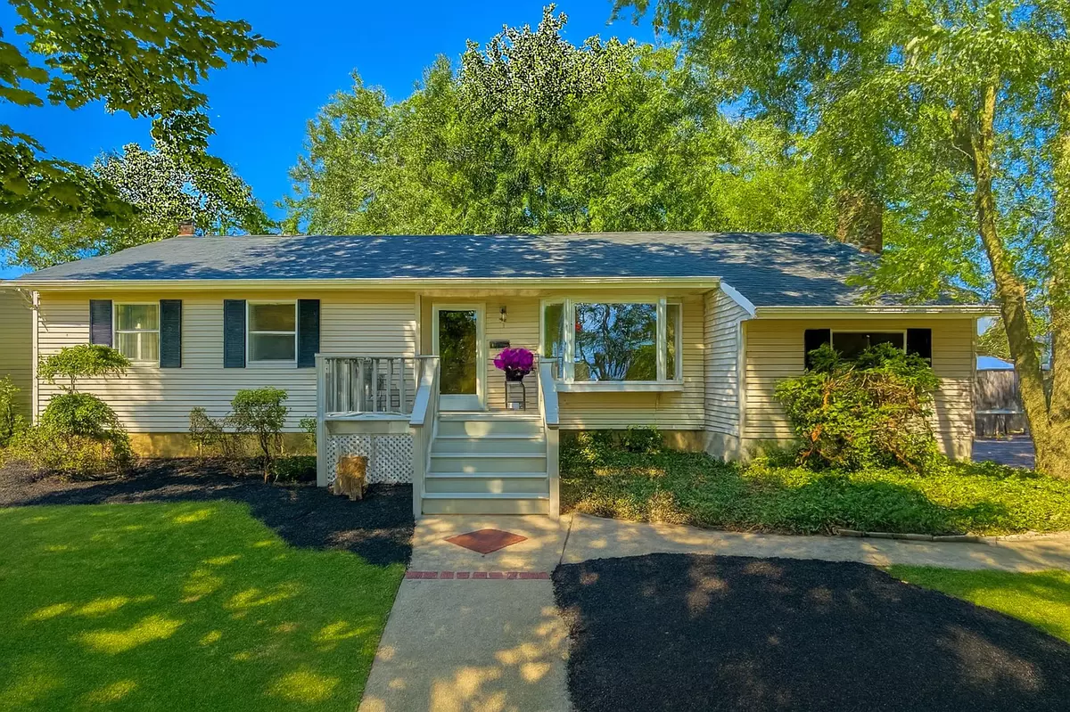 Centereach, NY 11720,2 Unity DR