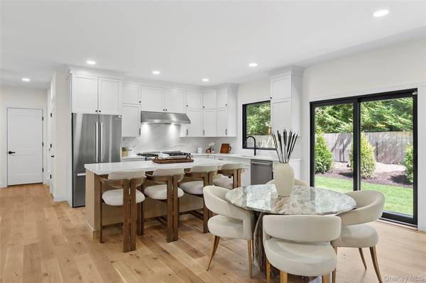 East Hampton, NY 11937,33 Delavan ST