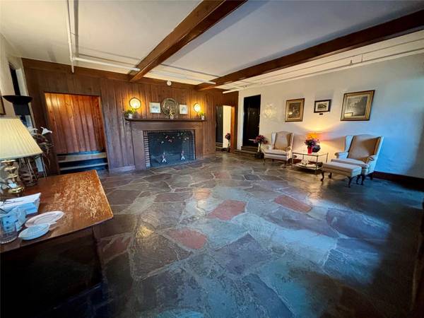 Great Neck, NY 11021,1 Ascot Ridge #3A