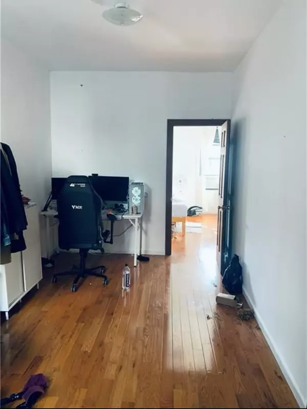 Ridgewood, NY 11385,1830 madison st