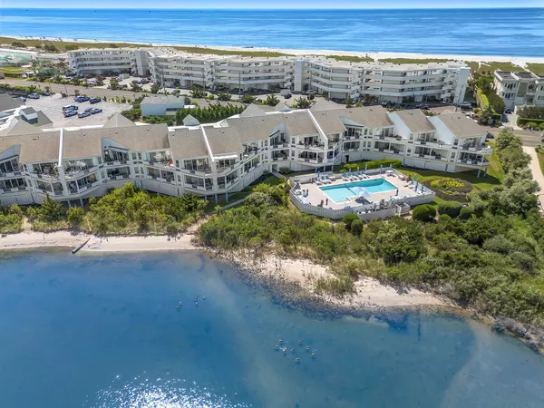Westhampton Beach, NY 11978,260 Dune RD #101G