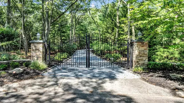 East Moriches, NY 11940,80 Inlet View E PATH