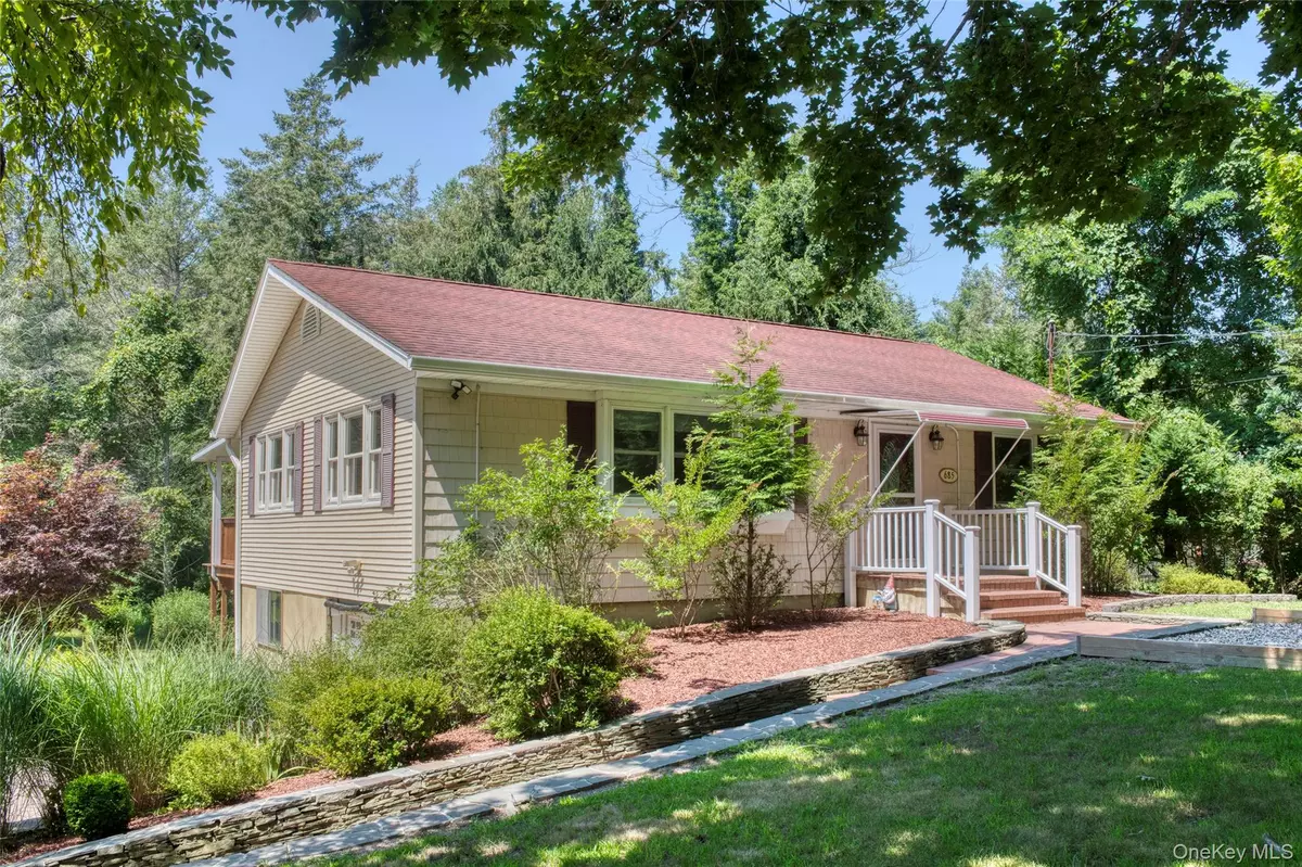 Orient, NY 11957,685 Greenway W
