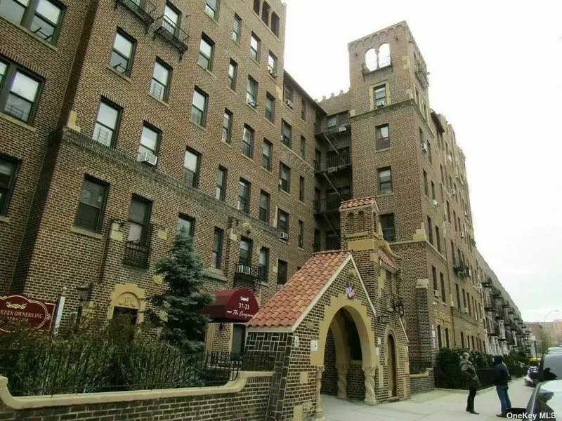 37-21 80th ST #6K, Jackson Heights, NY 11372