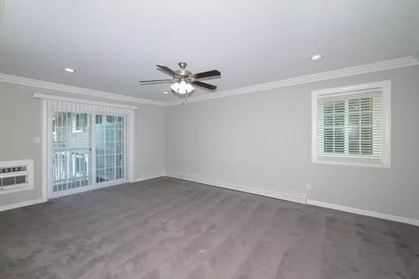 Lake Grove, NY 11755,6 Williams BLVD #6-2E